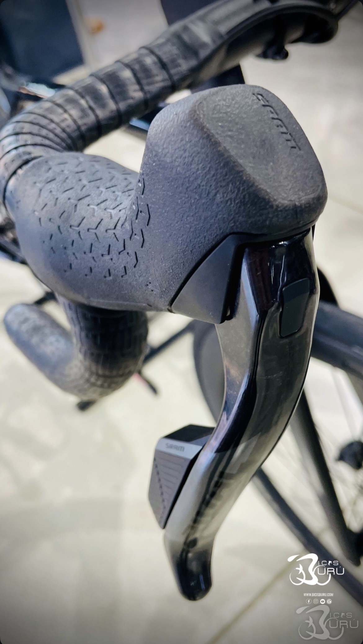 TREK MADONE SL 6 AXS Gen 8