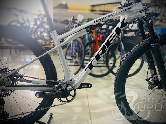 TREK SUPERCALIBER SLR 9.8 XT GEN 2