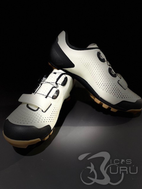 ZAPATILLAS TREK CIRCUIT 2025