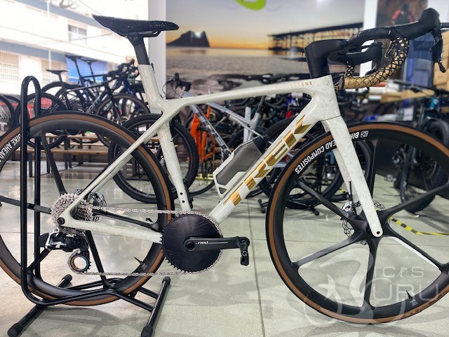 PROYECTO PERSONALIZADO TREK MADONE SLR 2025